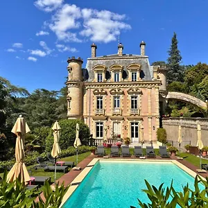 4* Maison d'hôtes Château Clément - Les Collectionneurs